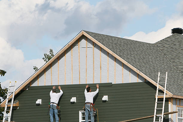 Professional Emergency Siding Repair technician working in Oberlin, OH